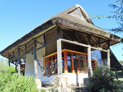 Kaaguy Porá En Villa Serrana