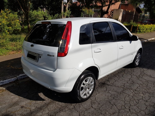 Ford Fiesta 4p 1.6 Hatch Se - 2013/2014 - Branco - 33.800km