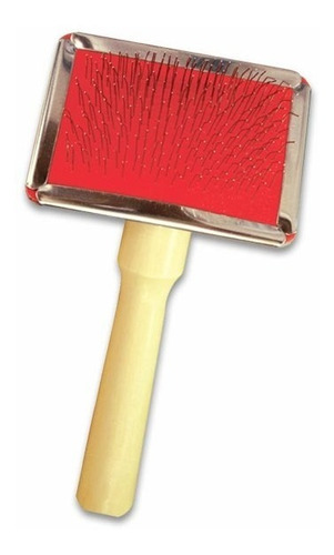 Carda Chica Con Mango De Madera Cerdas Metálicas Para Perro Color Rojo