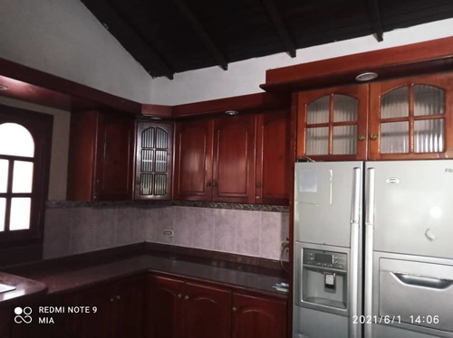 Imagen 4 de 4 de Alquiló Casa El Castaño Palmarito