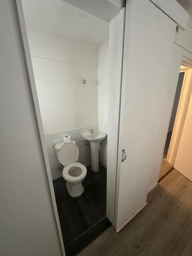 Casa Recién Remodelada Con Excelente Conectividad
