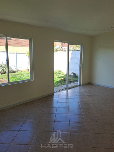Casa En Arriendo De 4 Dorm. En Valles Del Country Talca
