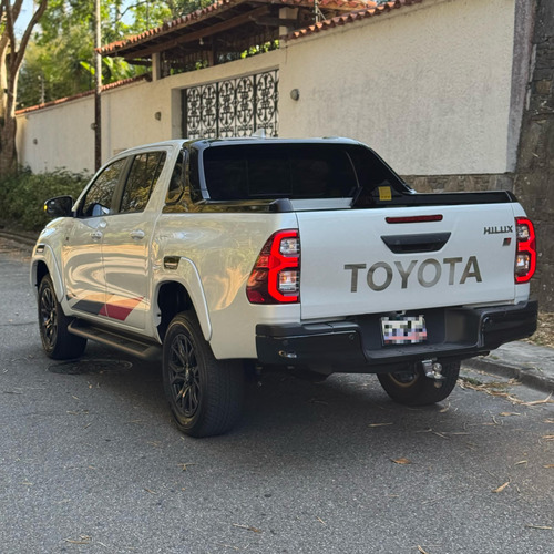 Toyota Hilux Dubai Gr