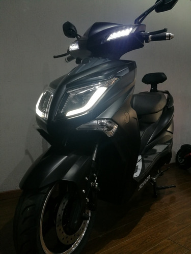 Imagen 19 de 25 de Scooter Electrico Hawk Sunra Litio 3000w Moto Eco Capital