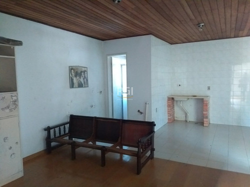 Casa Em Petrópolis Com 5 Dormitórios - Pj3009