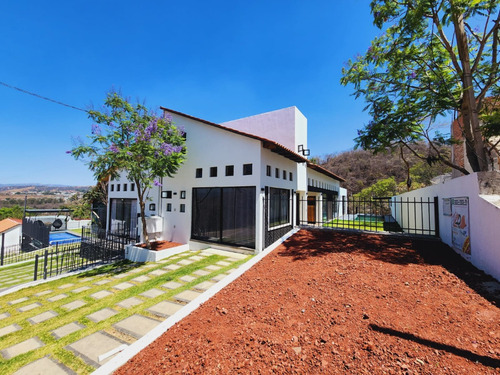 Venta De Hermosa Casa Tulipanes Iv Equipada Con Alberca Climatizada, Enorme Jardín, Bonita Vista En Fracc Rancho San Diego Ixtapan De La Sal Edomex
