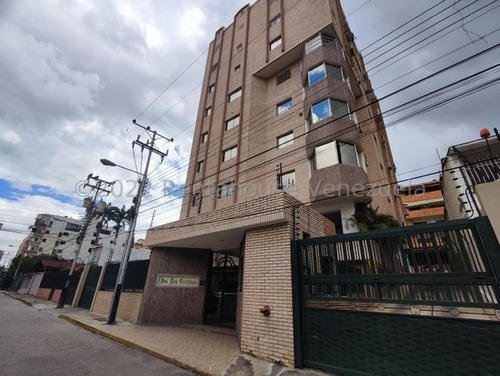 Yilmer Salazar Vende Apartamento En Urbanización La Soledad En Maracay 23-14915 Yjs