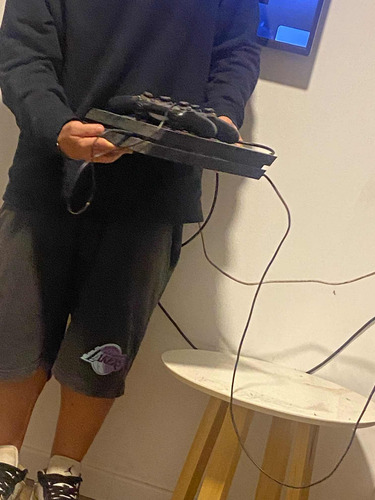 Vendo Play 4 Buen Estado, Pequeños Detalles