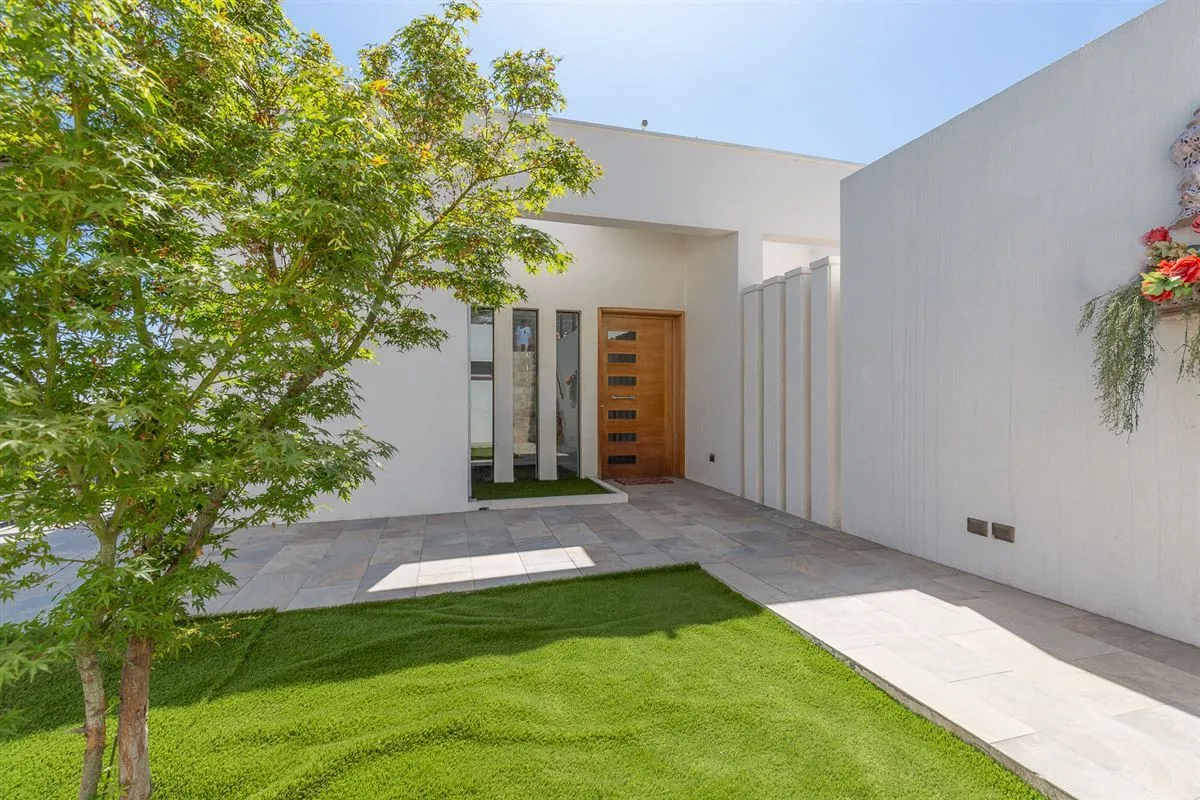 Imagen 2 de 17 de Casa Mediterránea En Venta, 4 Dorm. En Lo Barnechea