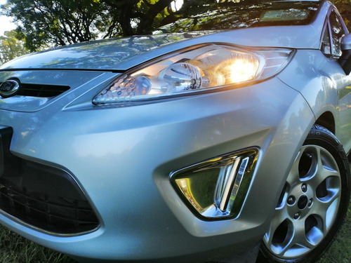 Ford Fiesta Kinetic Design 1.6 Design 120cv Titanium 2012