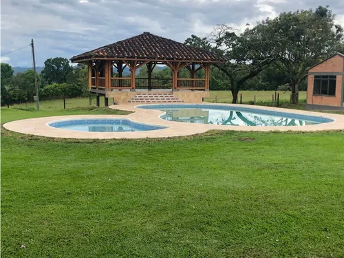 Venta Finca Pueblo Tapao - 8 Cuadras