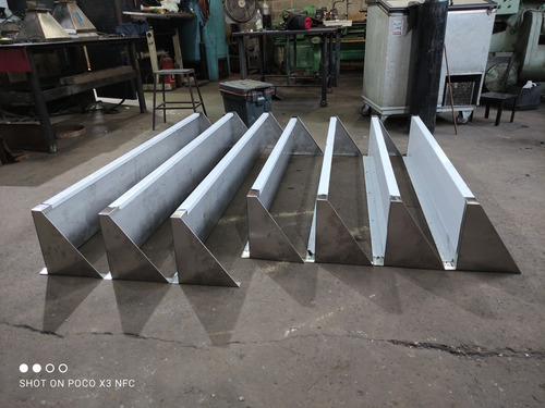Imagen 3 de 8 de Repisas En Acero Inoxidable Industrial Para Restaurant.