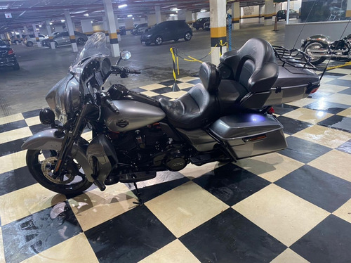 Oportunidade Harley Davidson Cvo Limited