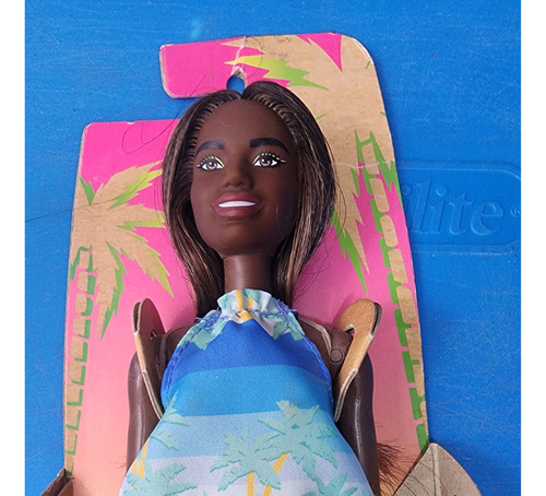 Barbie Loves The Ocean Beach - Muñeca Temática De Playa (Usado)