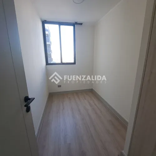 Departamento Seminuevo En Venta De 2d/1b Metro Lo Ovalle
