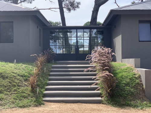 Imagen 2 de 19 de Casa En Venta Ubicado En Punta Del Este, Punta Del Este / Maldonado