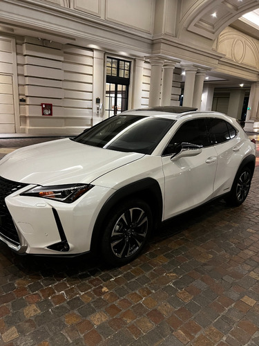 Lexus UX 250h Luxury