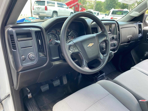 Imagen 9 de 12 de Chevrolet Silverado 2015 4.3 1500 Cab Reg V6/ Man At