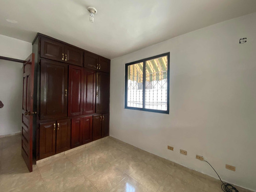 Imagen 8 de 14 de Apartamento De Tres Habitaciones Próximo A Utesa Herrera