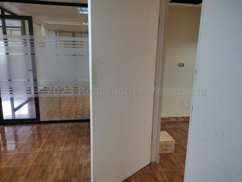 Imagen 5 de 13 de Ip Alquilo Oficina En Colinas De La California #23-20438 Yf