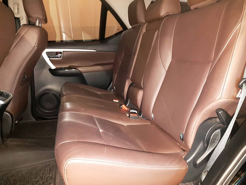 Toyota Sw4 4x4 Srx 2.8 Tdi 6 A/t 7 Asientos Blindada