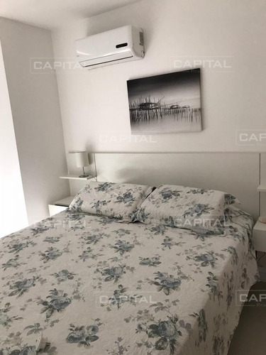 Imagen 5 de 12 de Apartamento De Dos Dormitorios En Venta En Torre Con Servicios - Punta Del Este Roosevelt