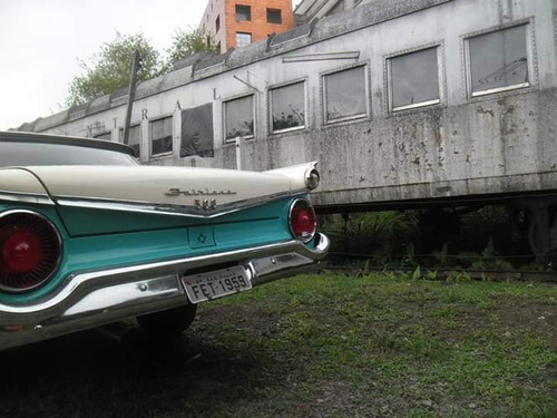 Ford Fairlane 500