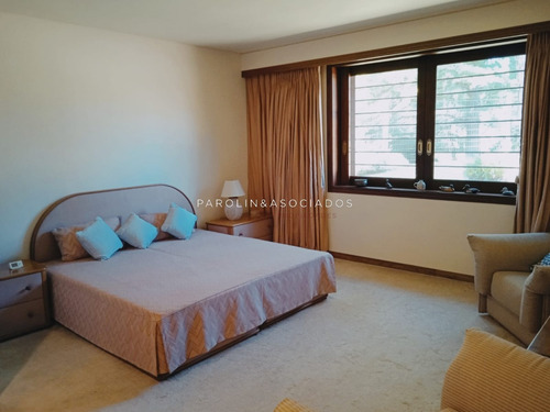 Casa En Venta Y Alquiler, Golf, Punta Del Este, 4 Dormitorios.- Ref: 3036
