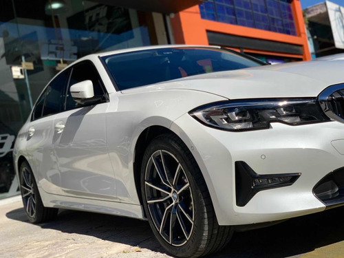 Imagen 3 de 15 de Bmw Serie 3 2020 3.0 330i Sedan Sport Line 252cv