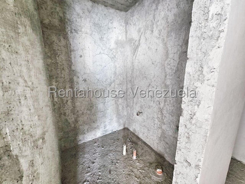 Oficina En Obra Gris Con Excelente Ubicion De Las Mercedes 25-20708 As