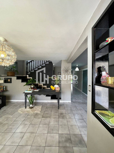 Imagen 11 de 17 de Venta De Casa En La Viña
