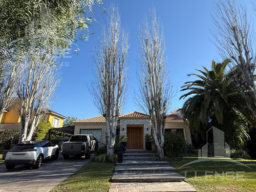 Casa 5 Ambientes Con Pileta En Venta - Fincas De Iraola I
