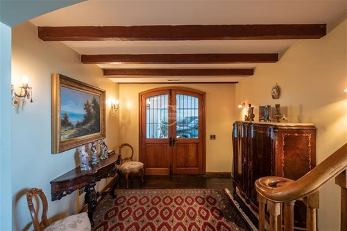 Casa En Venta De 5 Dorm. En Lo Barnechea Las Lomas