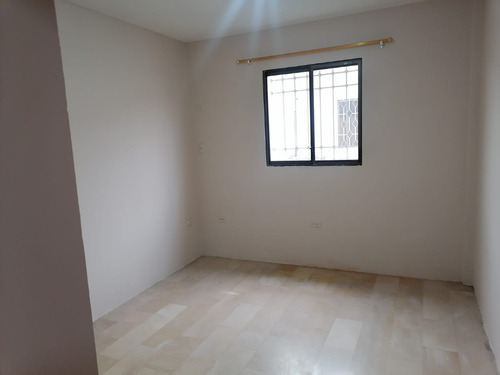 En Venta Bonita Casa-2 Pisos! Mucho Lote1, Cerca Al Mall Del Norte!!