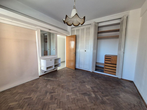 Venta Piso Avenida Colón Balcon Frente Cochera