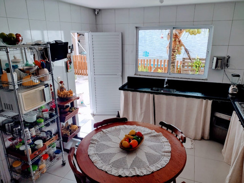 Imagem 20 de 30 de Maravilhosa Casa De 4/4 Sendo Uma Suíte, Varanda E Piscina No Jardim Das Margaridas - Pc38a01 - 70444349
