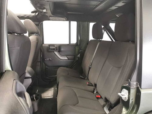Imagen 13 de 15 de Jeep Wrangler 3.6 Unlimited Sport V6 4x4 At 2015