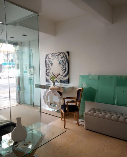 Imagen 2 de 9 de Venta Local Comercial Amplio En Balvanera