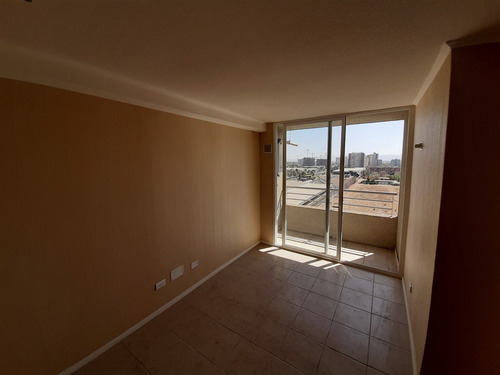 Departamento En Arriendo De 3 Dorm. En San Miguel