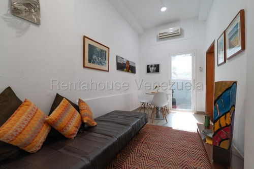 Ana Torres. Casa Comercial En Venta 25-20402 En Altamira