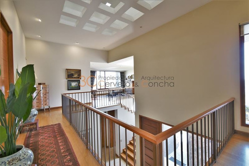 Casa En Venta De 4 Dorm. En Lo Barnechea