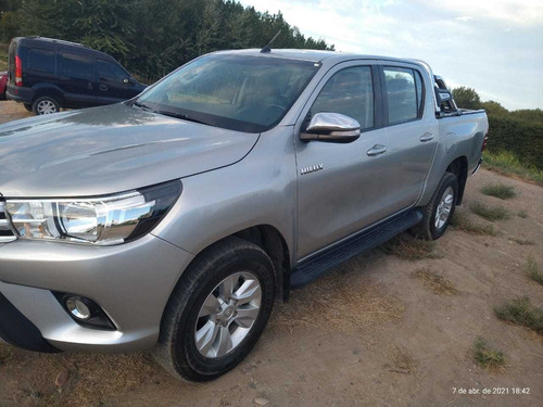 Toyota Hilux 2.8 Cd Srv Pack 177cv 4x2 2016