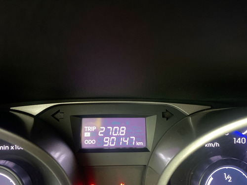 Imagen 17 de 25 de Hyundai Tucson Ix35 Gl 2.0 Mecanico