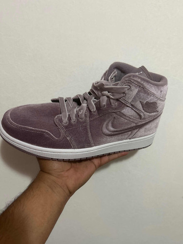 Air Jordan 1 Retro Purple Velvet Mid Se