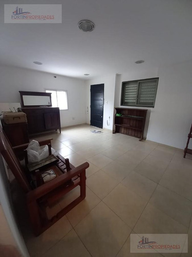 Imagen 4 de 23 de Casa - La Plata