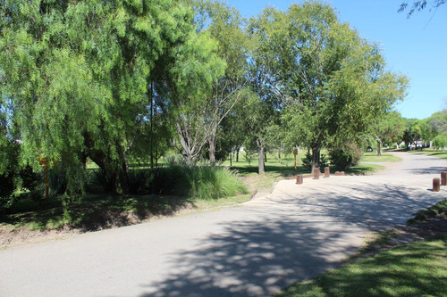 Chacras De La Villa - Excepcional Lote Fondo Norte
