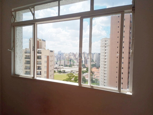 Imagem 6 de 15 de Prédio Com Recuo Bem Conservado, Ótimo Local, Próximo De Comércio Em Geral. - Em49862