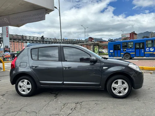 Renault Sandero 1.6 Dynamique 110 hp