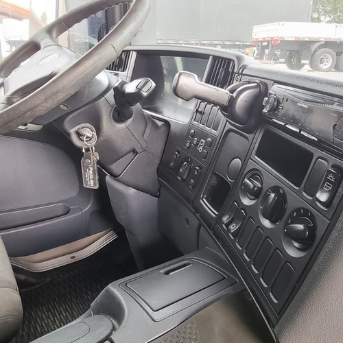 Imagem 11 de 15 de Caminhão Bitruck Scania 8x2 P310 Porta Container 2013