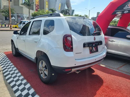 Renault Duster DYNAMIQUE 2.0 MT
